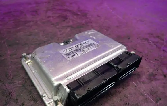 Audi A4 S4 B6 8E 8H Engine control unit/module ECU 