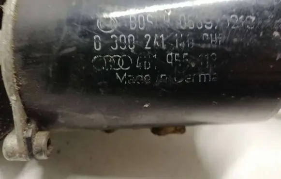Audi A6 S6 C5 4B Wiper motor 4B9955113 0390241146