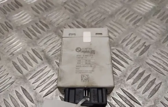 BMW 7 G11 G12 Steering rack control module 6885215