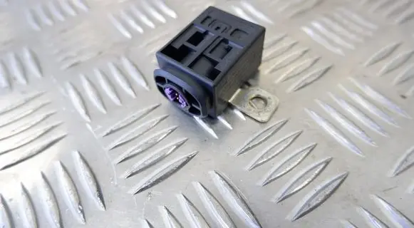Audi Q7 4L Battery relay fuse 4F0915519