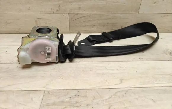 Citroen C4 I Picasso Rear seatbelt 9654437877