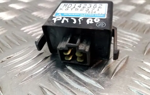 Mitsubishi Pajero Other relay MD142382 K8T52371