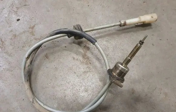 Volkswagen Jetta II Speedometer cable 191957803A 191957803