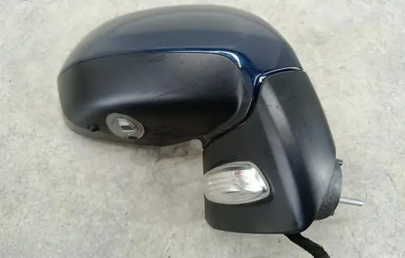 Peugeot 5008 Front door electric wing mirror 