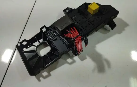 Opel Signum Fuse box set 13181984