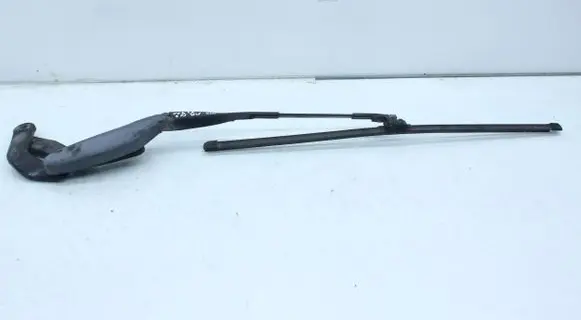 Mercedes-Benz CLS C219 Windshield/front glass wiper blade 224884