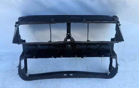 BMW 7 F01 F02 F03 F04 Intercooler air guide/duct channel 18779815