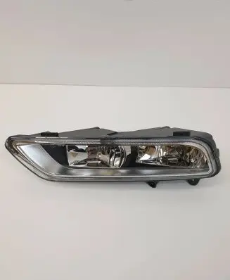 Volkswagen PASSAT B7 Front fog light 3AA941661G 01054503