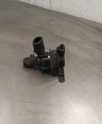 Volkswagen Polo V 6R Water pump 09500190
