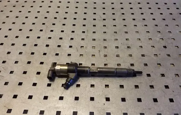 Mitsubishi ASX Fuel injector 1465A323
