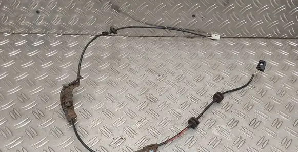 Toyota Verso Rear ABS sensor wiring 