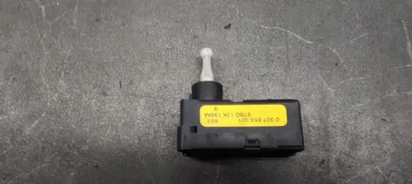 Ford Escort Headlight level adjustment motor 0307853301