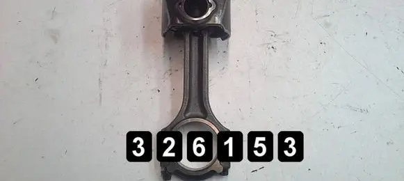 KIA Venga Piston with connecting rod