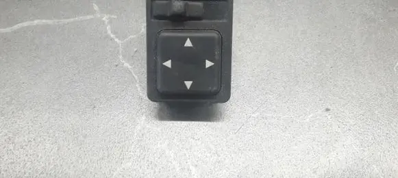 Toyota Avensis T220 Fog light switch 84870-05020