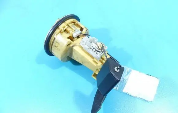 Toyota Corolla Verso E121 Fuel level sensor 77010-0F010 IMPRK1345756