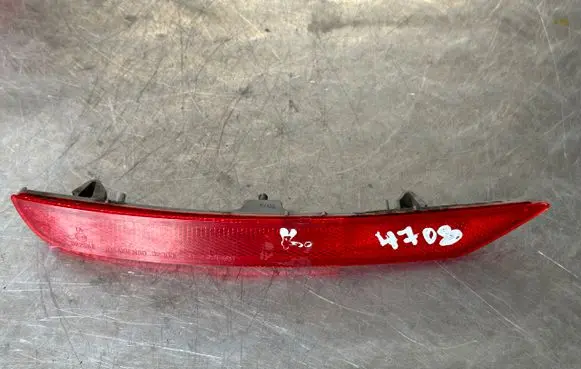 Subaru Forester SH Rear tail light reflector 32303L
