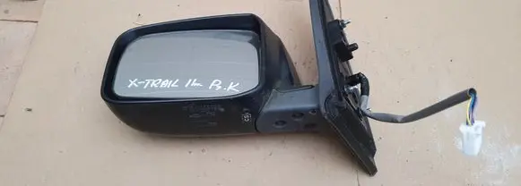 Nissan X-Trail T31 Front door electric wing mirror