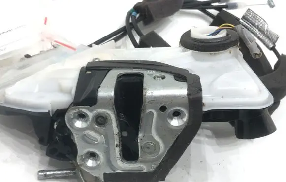 Honda Civic X Front door lock