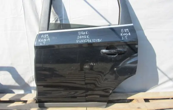 Ford Kuga I Rear door