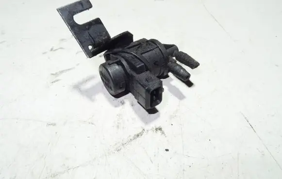 Audi A4 S4 B6 8E 8H Turbo solenoid valve 1J0906283