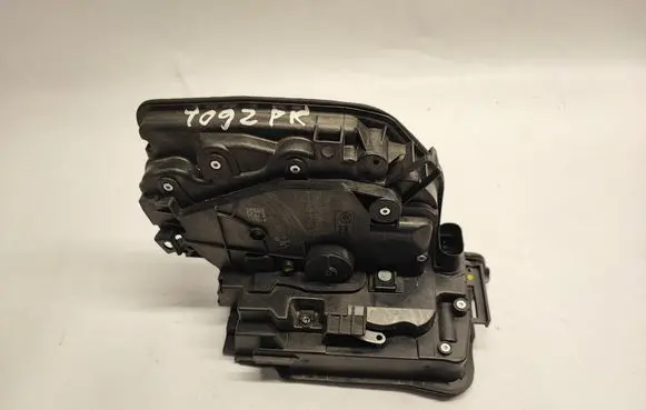BMW 2 F45 Coupe door lock (next to the handle) 7281931 728193113