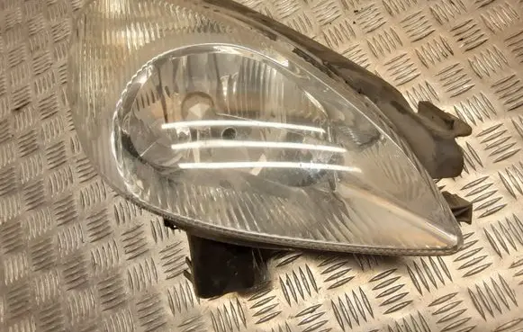 Citroen Xsara Picasso Headlight/headlamp 89300220