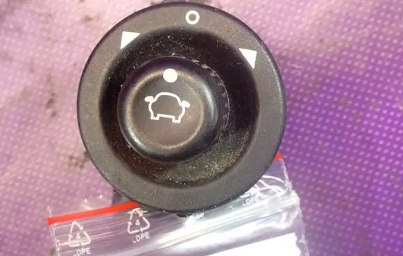 Ford Transit - Tourneo Connect Wing mirror switch 