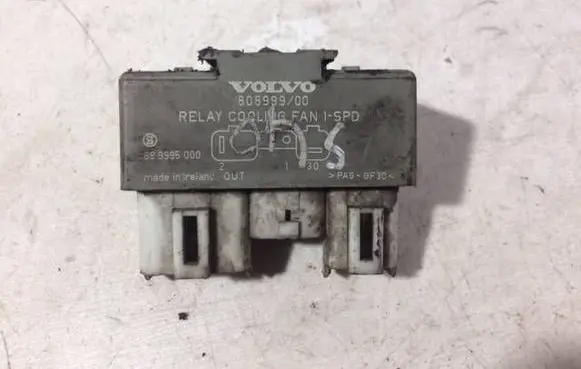 Volvo S40, V40 Coolant fan relay 80899900 899995000