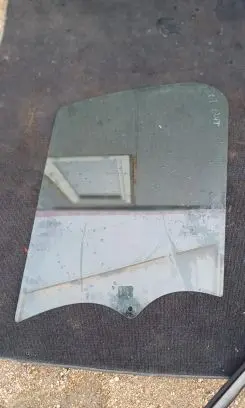 Renault Trafic III (X82) Front door window/glass (coupe) 