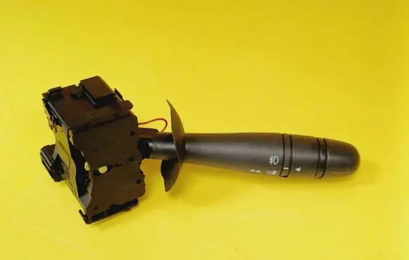 Renault Laguna II Wiper control stalk 8200328896