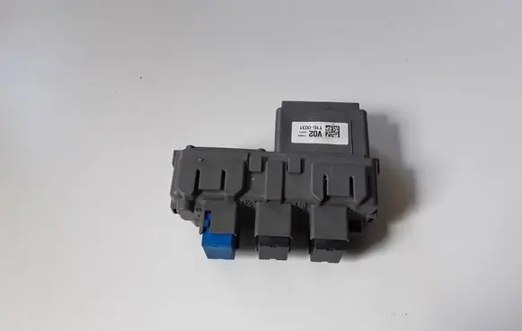 Honda CR-V Fuse module T1G0031