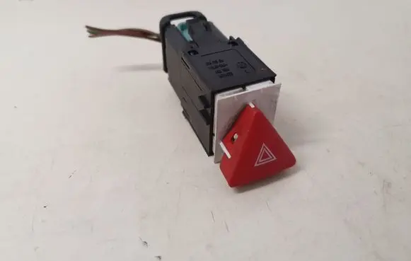 Volkswagen PASSAT B6 Hazard light switch 3C0953509