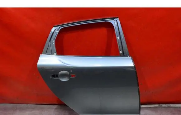 Volvo V40 Rear door