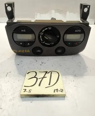 Nissan Primera Climate control unit 275109F600