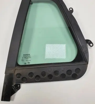 Volvo V60 Rear side window