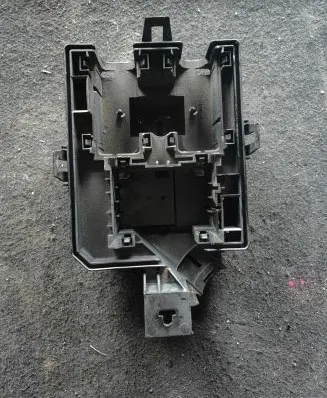 Opel Mokka Fuse box cover 95941608