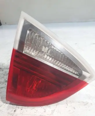 BMW 3 E90 E91 Tailgate rear/tail lights 7160063