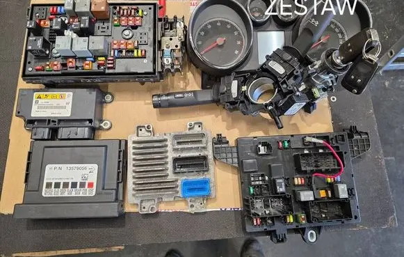 Opel Astra J Engine control unit/module 12644081 12642100 86AAZ6K0035541