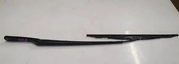 Front wiper blade arm
