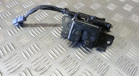Toyota Prius (XW20) Tailgate/trunk/boot lock/catch/latch 6935047010