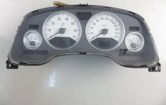 Speedometer (instrument cluster)