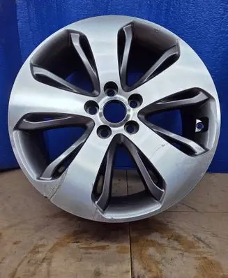 Hyundai Santa Fe R18 alloy rim 529102B485