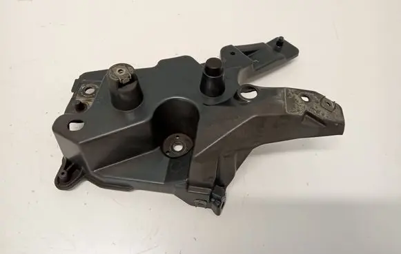Volvo XC60 Fender mounting bracket 31424579 ED7011