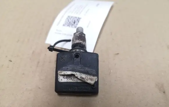 Toyota Avensis T250 Tire pressure sensor 9634866180