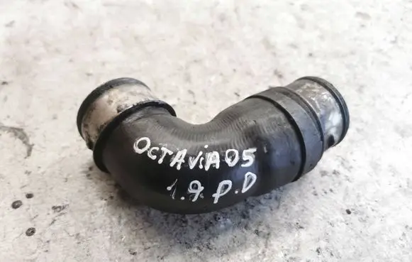 Skoda Octavia Mk2 (1Z) Intercooler hose/pipe 