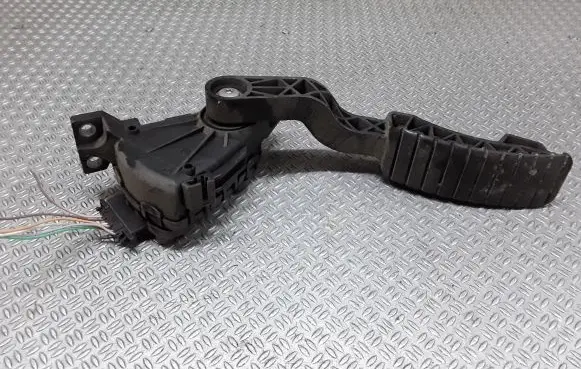 Renault Laguna II Accelerator throttle pedal 8200003392