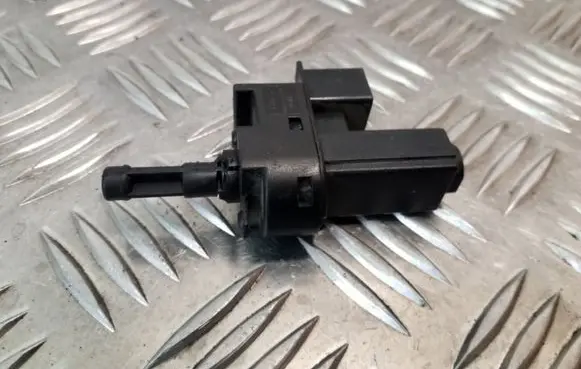 Clutch pedal sensor