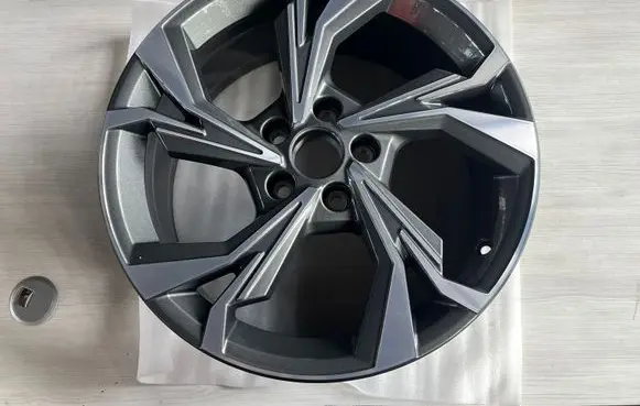 Audi A3 8Y R18 alloy rim 8Y0601025H