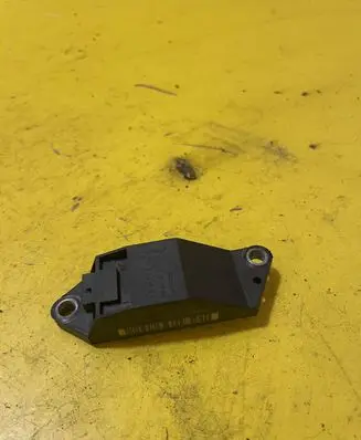 Mercedes-Benz E W211 Airbag deployment crash/impact sensor A0018209326 0018209326