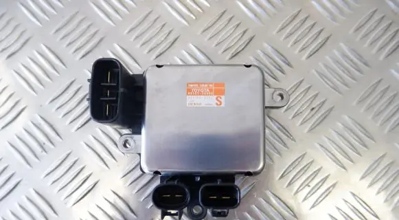 Lexus GS 250 350 300H 450H Coolant fan relay 8925730090 4993003550